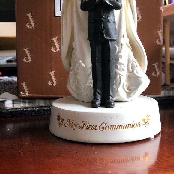 FIRST HOLY COMMUNION STATUTE - Picture 4 of 5